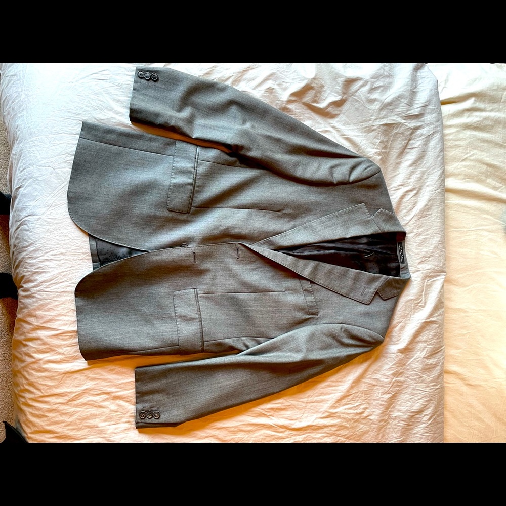 Zara 38R Grey suit with 31x32 pants
